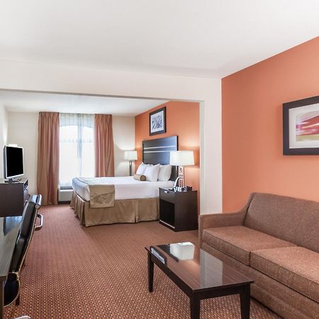 La Quinta Inn & Suites By Wyndham Tulsa Midtown Экстерьер фото