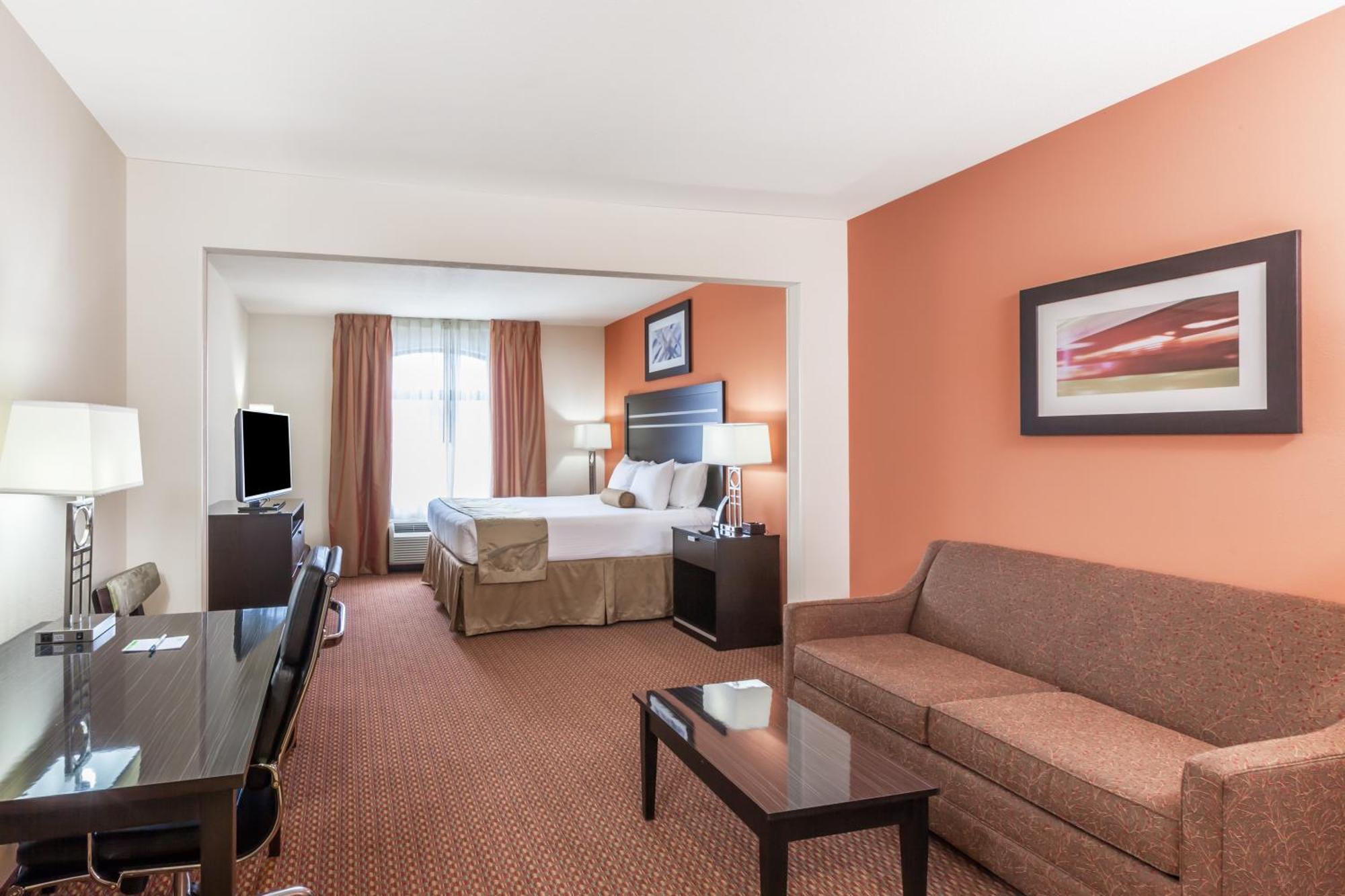 La Quinta Inn & Suites By Wyndham Tulsa Midtown Экстерьер фото
